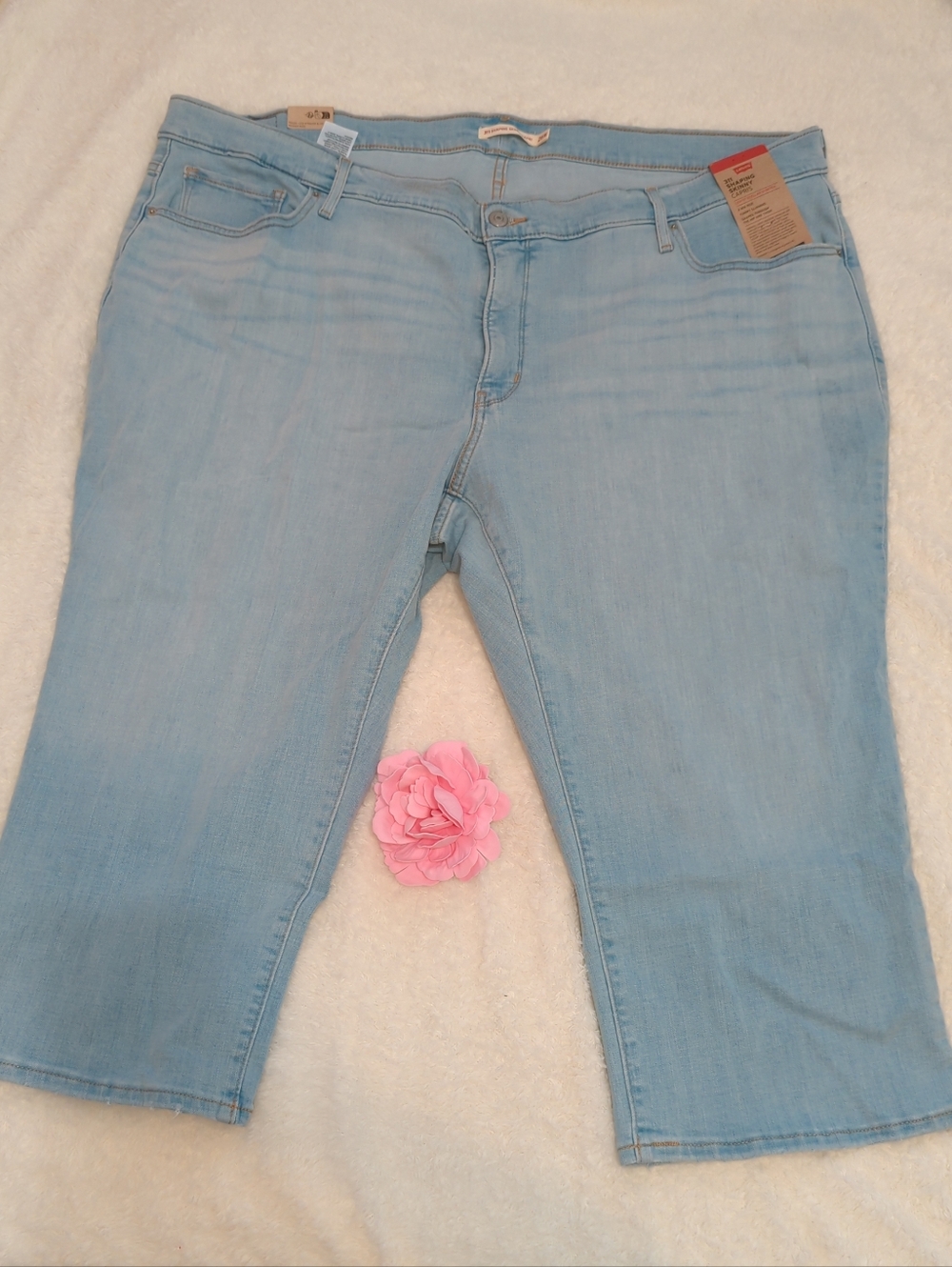 Levi's Light Blue Cropped Jeans - Capri Style